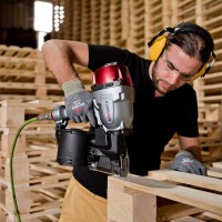 Барабанний пневматичний цвяховий пістолет Everwin PN90 під цвяхи 50-90 мм. Барабанний пневматичний цвяховий пістолет Everwin PN90 під цвяхи 50-90 мм.